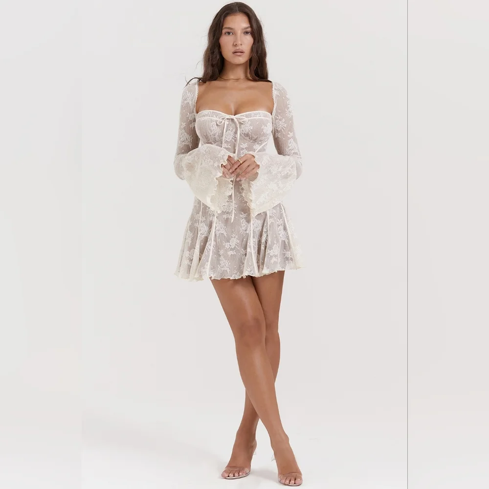 House of CB Analissa Vintage Cream Lace Corset Dress - Picture 3 of 14